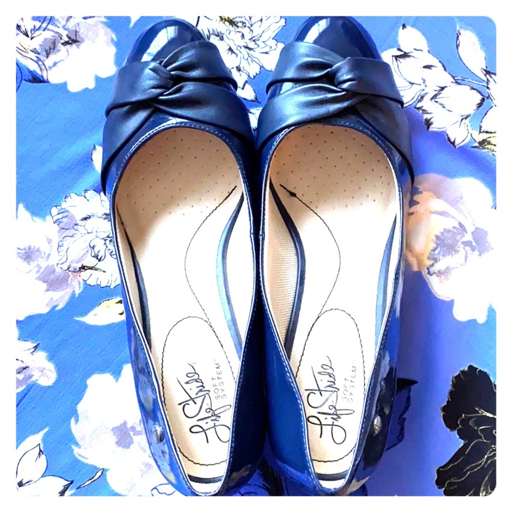 Life stride soft system shoes